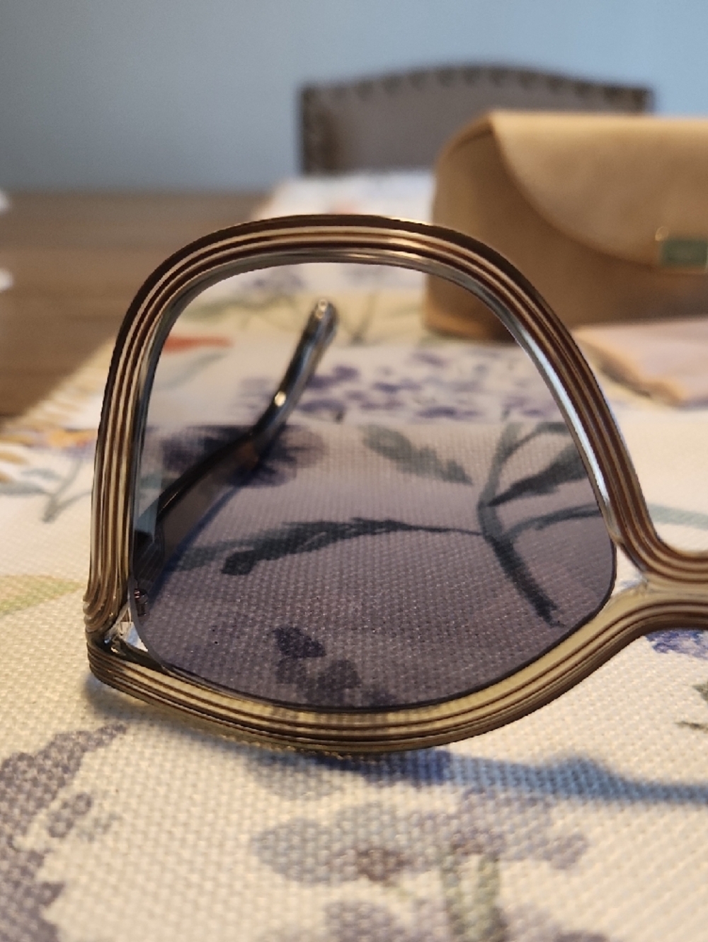 Chloé Beige Oversized Sunglasses with Gradient Gray Lenses - Picture 6 of 15